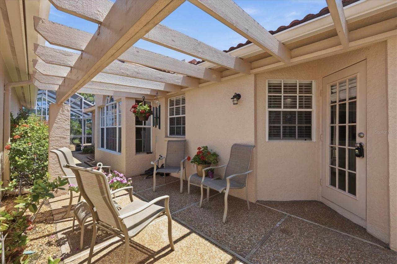 4068 Lyndhurst Court , Sarasota, FL 34235 Photo