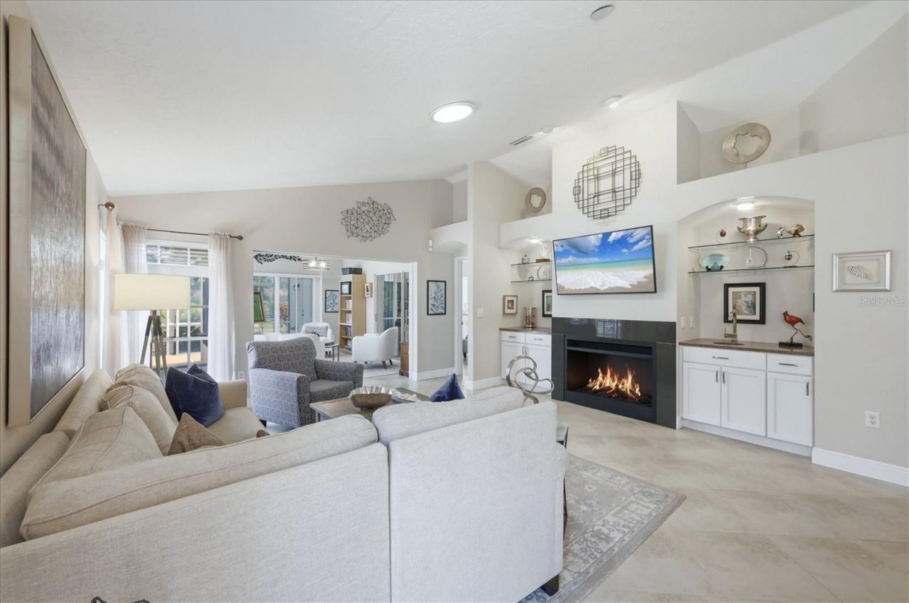 4068 Lyndhurst Court , Sarasota, FL 34235 Photo