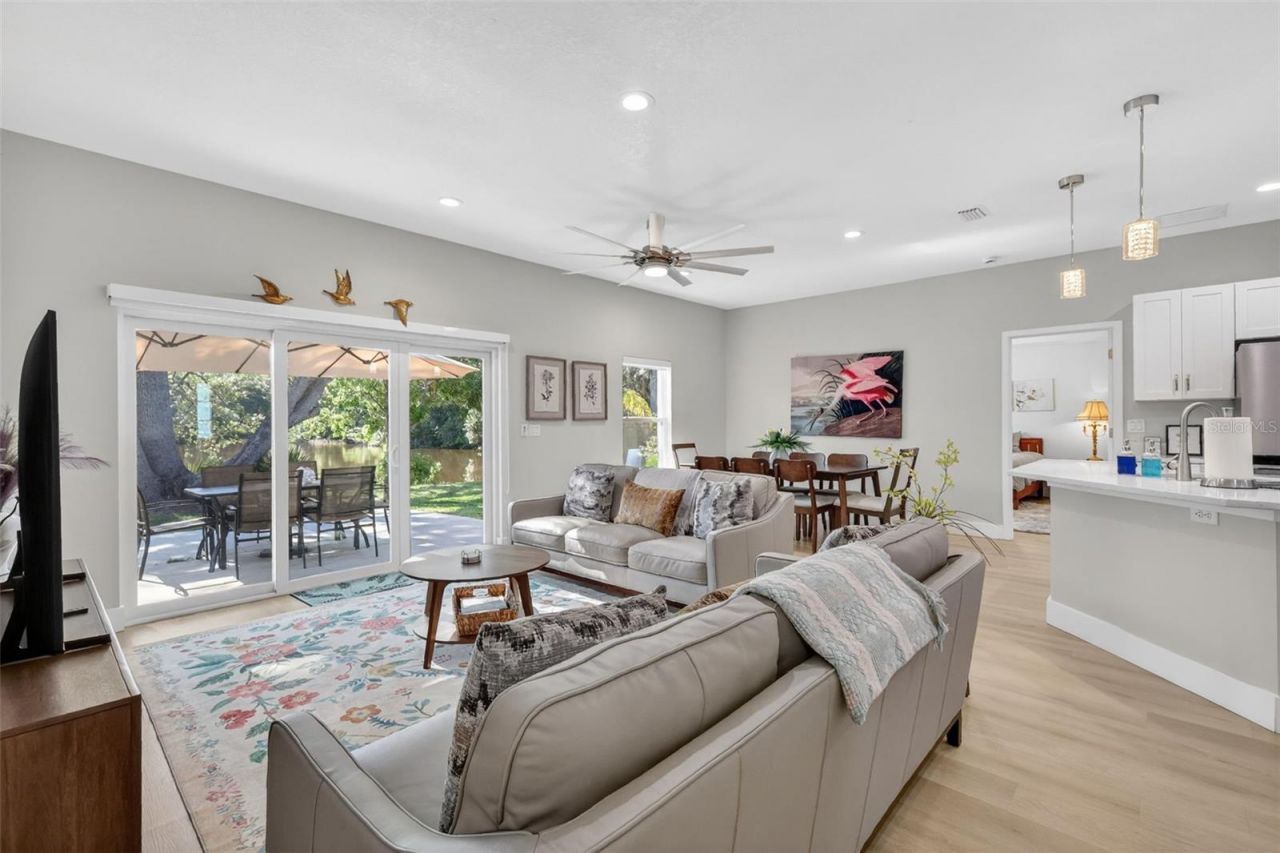 335 Vincent Drive , Mount Dora, FL 32757 Photo