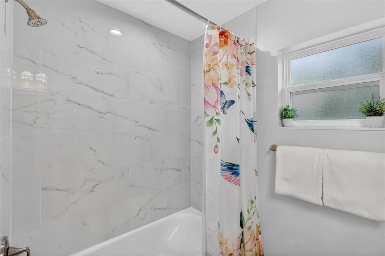 335 Vincent Drive , Mount Dora, FL 32757 Photo