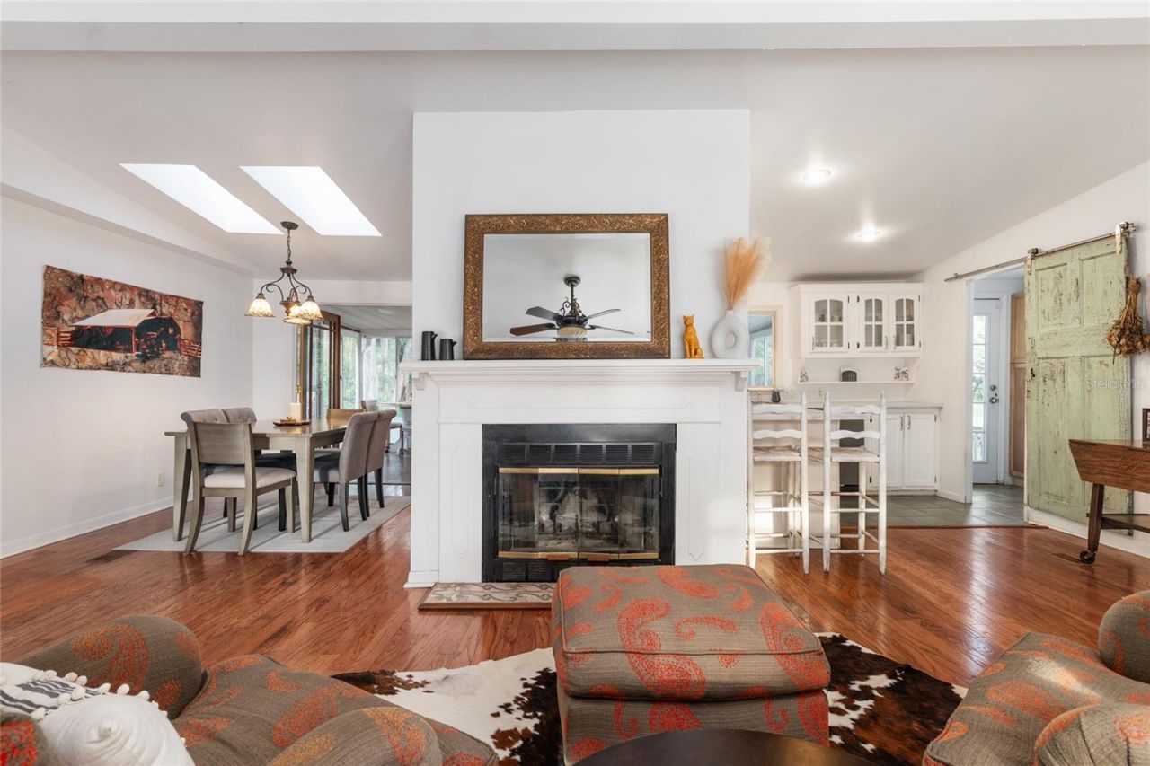 20361 1st Street, Mc Intosh, FL 32664 Photo