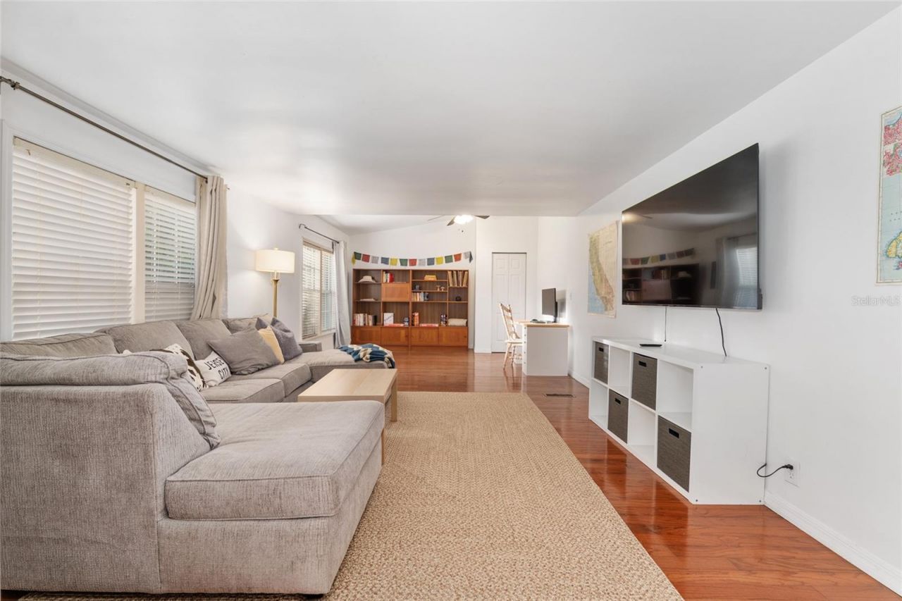 20361 1st Street, Mc Intosh, FL 32664 Photo