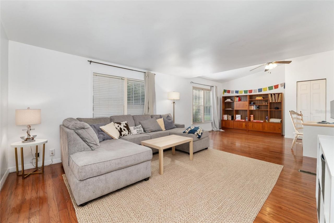 20361 1st Street, Mc Intosh, FL 32664 Photo