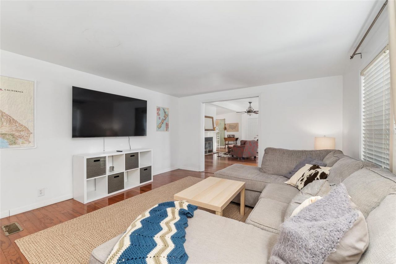 20361 1st Street, Mc Intosh, FL 32664 Photo