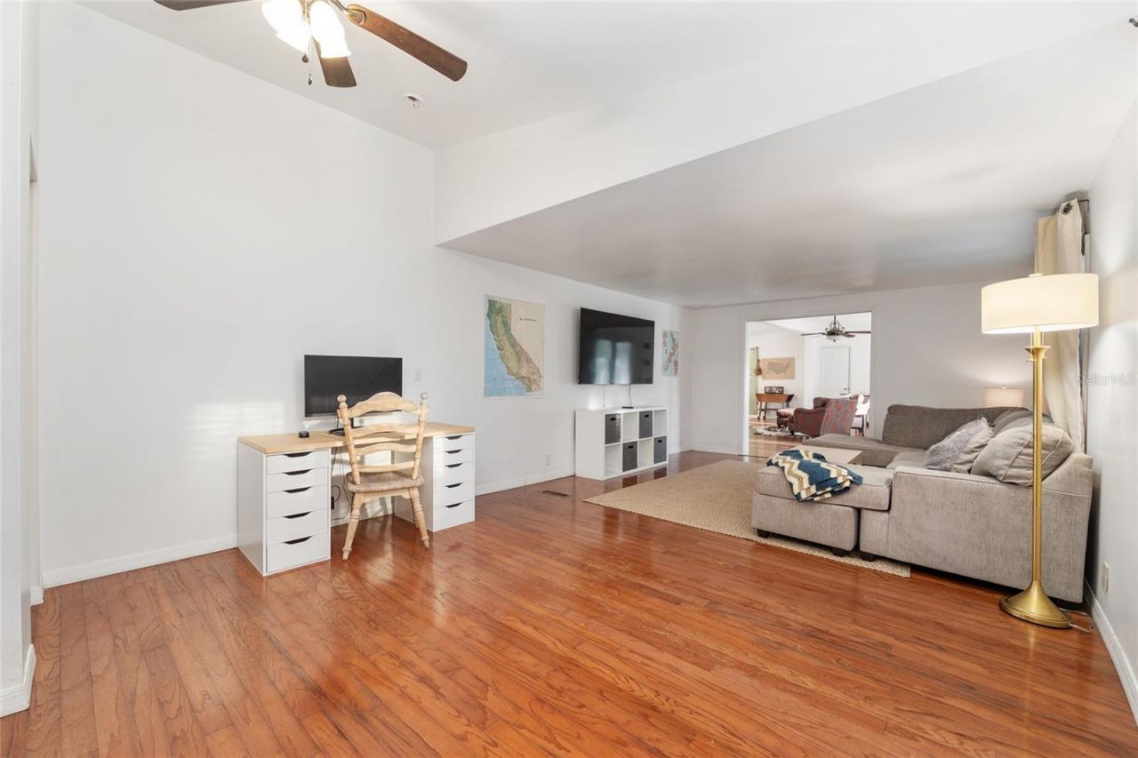 20361 1st Street, Mc Intosh, FL 32664 Photo