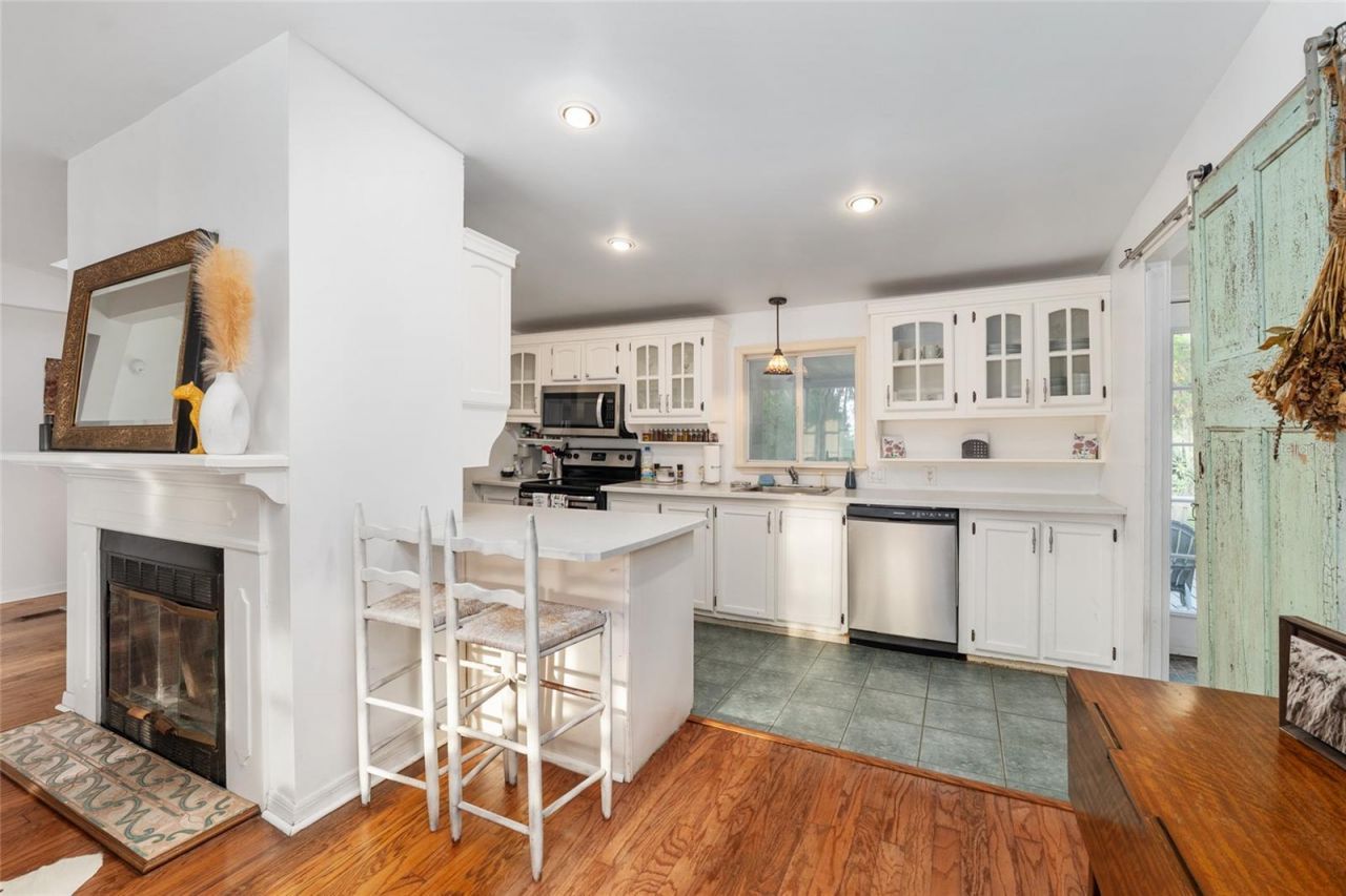 20361 1st Street, Mc Intosh, FL 32664 Photo