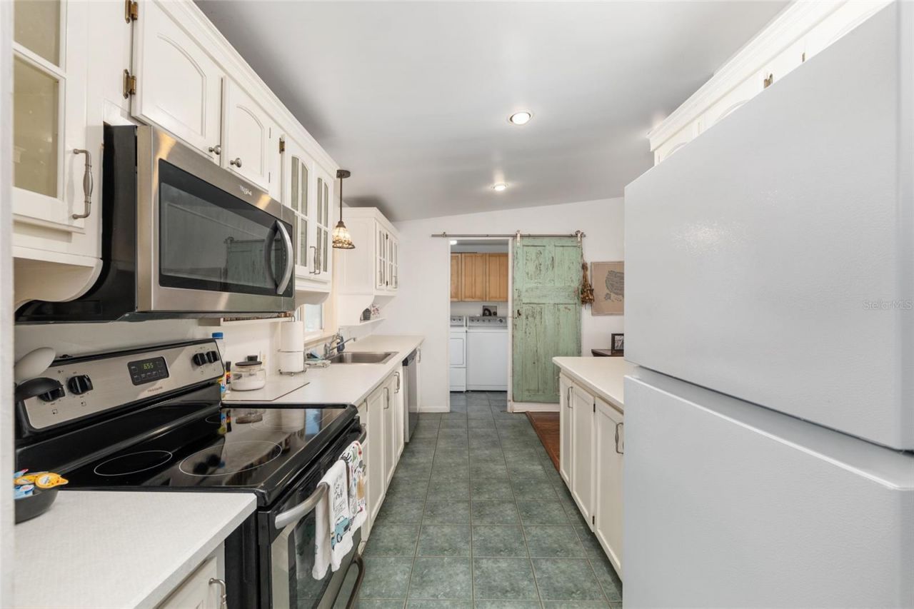 20361 1st Street, Mc Intosh, FL 32664 Photo