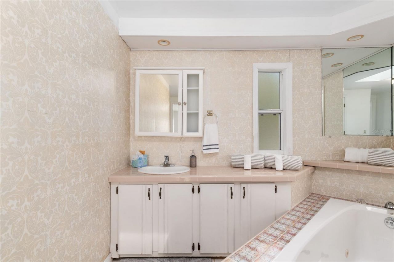 20361 1st Street, Mc Intosh, FL 32664 Photo