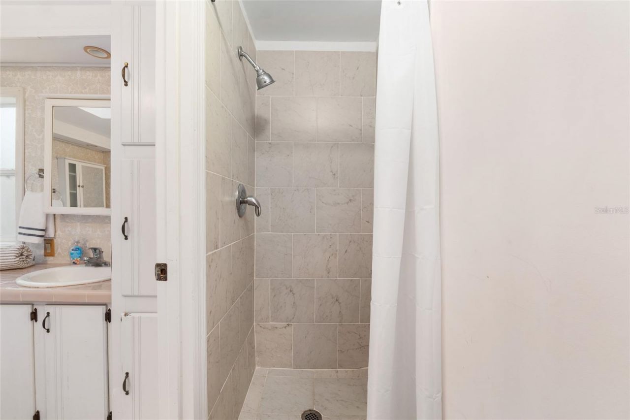 20361 1st Street, Mc Intosh, FL 32664 Photo