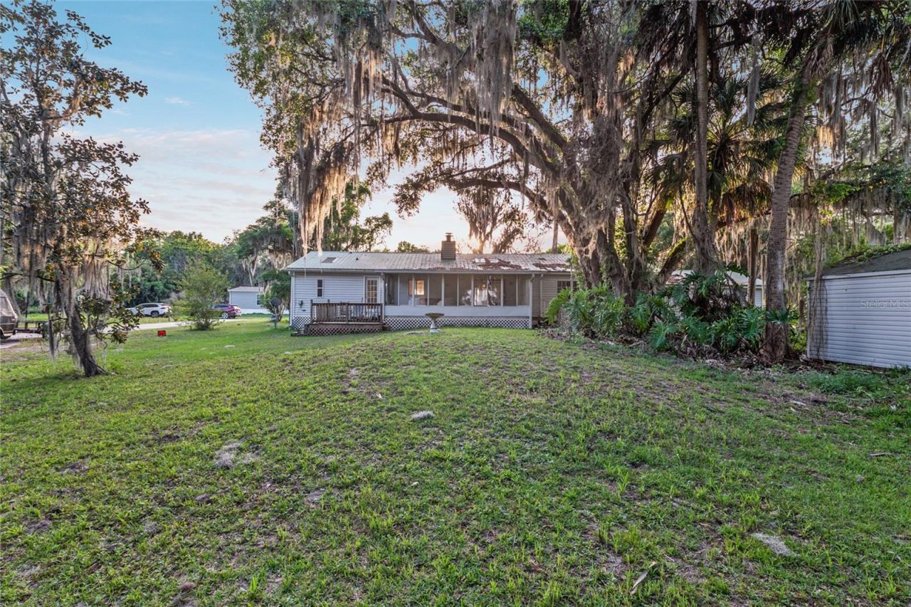 20361 1st Street, Mc Intosh, FL 32664 Photo