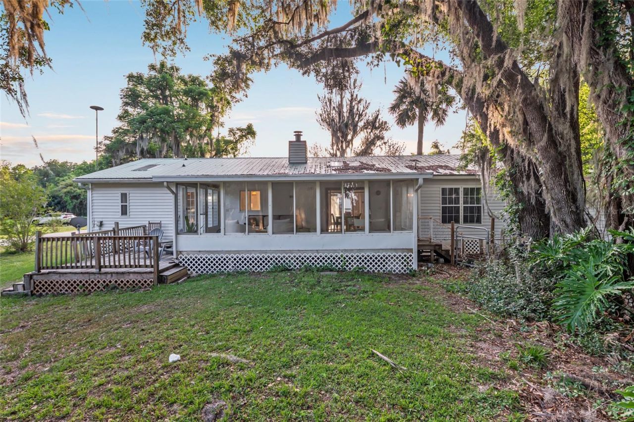 20361 1st Street, Mc Intosh, FL 32664 Photo