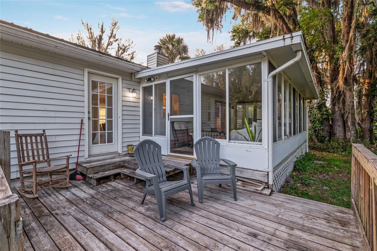 20361 1st Street, Mc Intosh, FL 32664 Photo