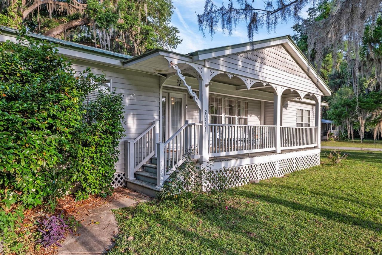 20361 1st Street, Mc Intosh, FL 32664 Photo