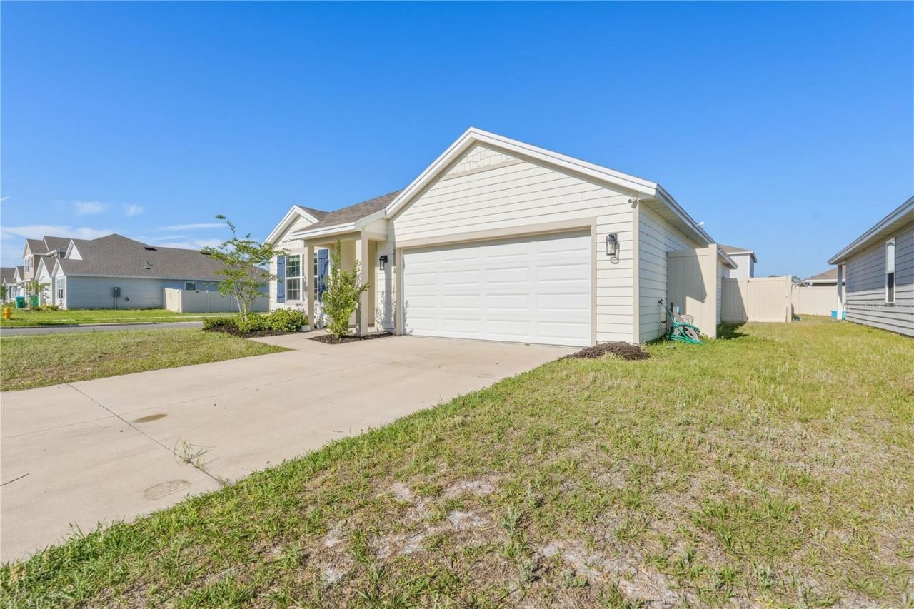 2114 NW 246th Terrace , Newberry, FL 32669 Photo