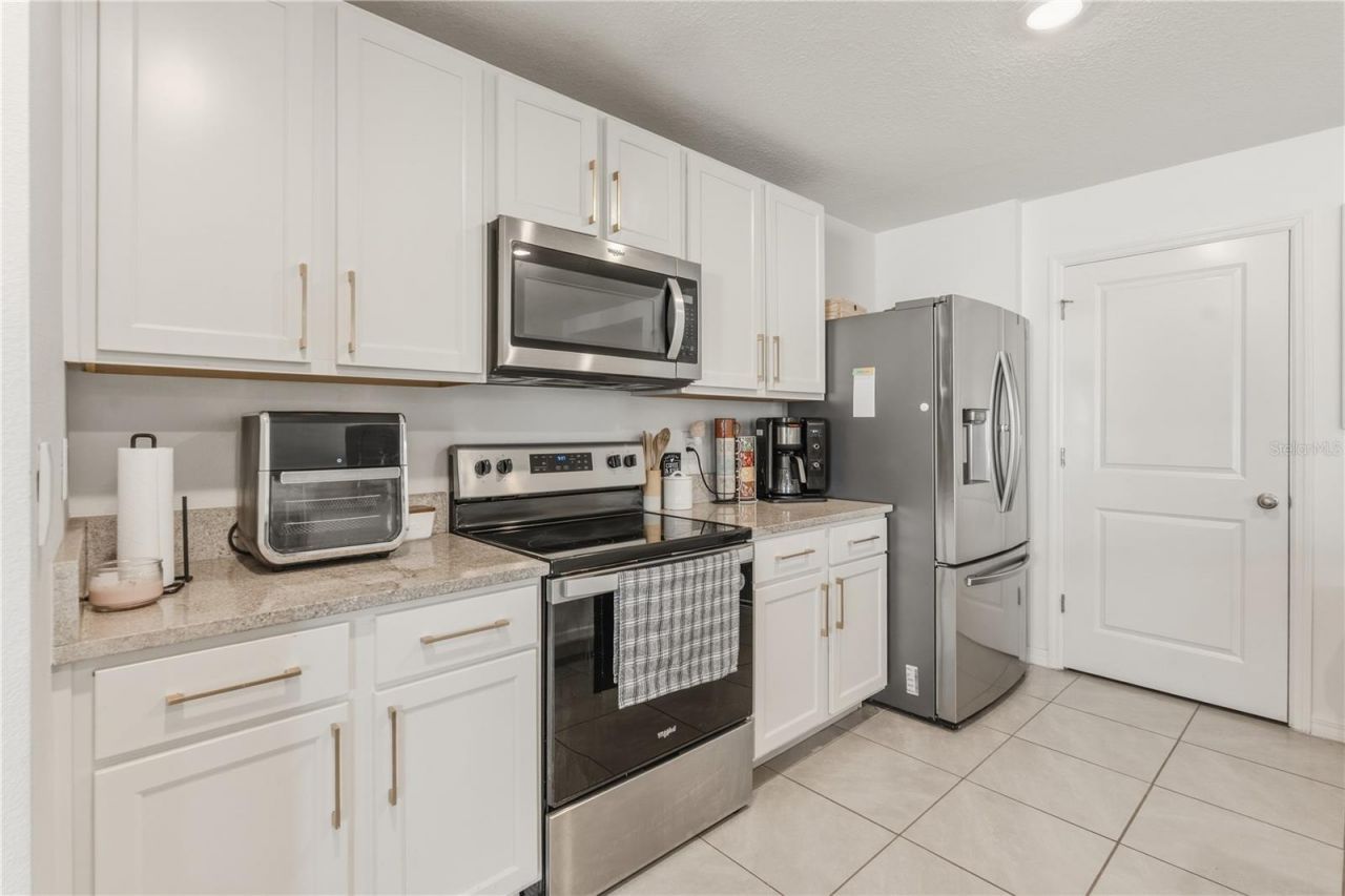 2114 NW 246th Terrace , Newberry, FL 32669 Photo