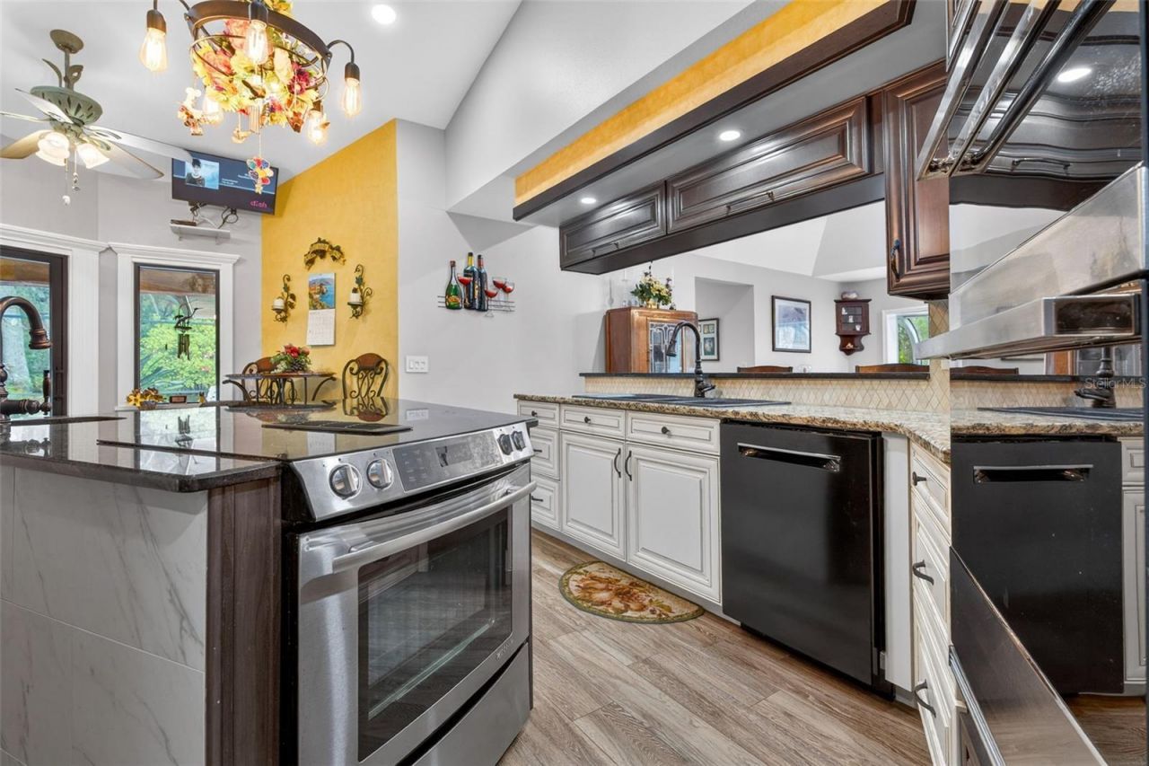 3783 W Birds Nest Drive, Beverly Hills, FL 34465 Photo