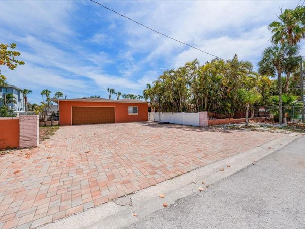 630-650 79TH AVENUE , ST PETE BEACH, FL 33706