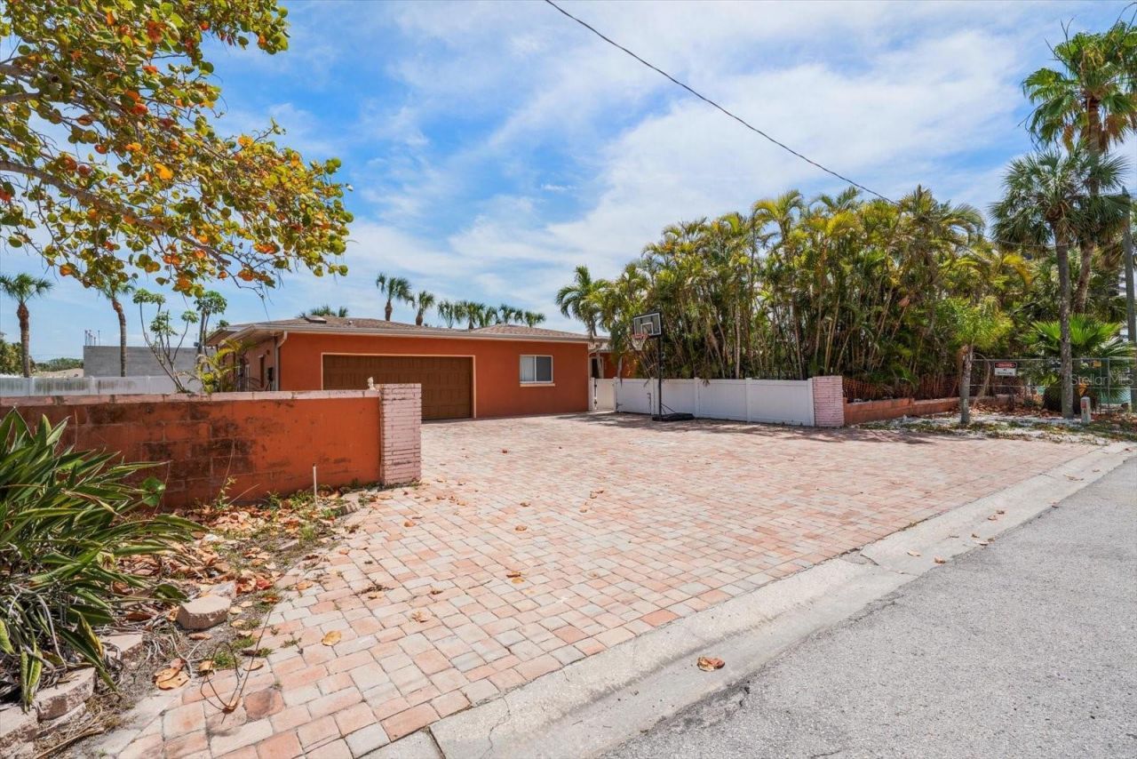 630-650 79th Avenue, Saint Pete Beach, FL 33706 Photo