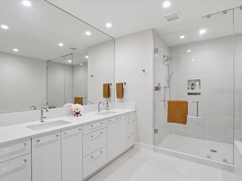301 1st Street S, Unit 907, Saint Petersburg, FL 33701 Photo