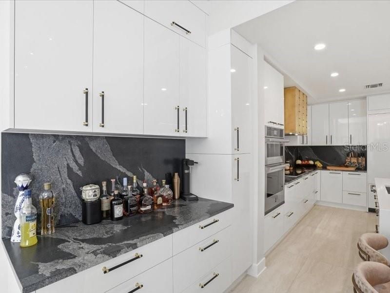 301 1st Street S, Unit 907, Saint Petersburg, FL 33701 Photo