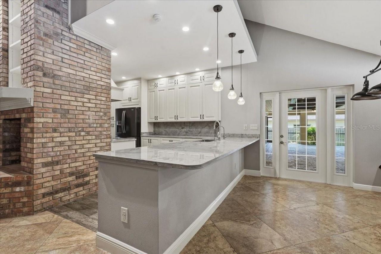 325 Sheffield Circle W, Palm Harbor, FL 34683 Photo