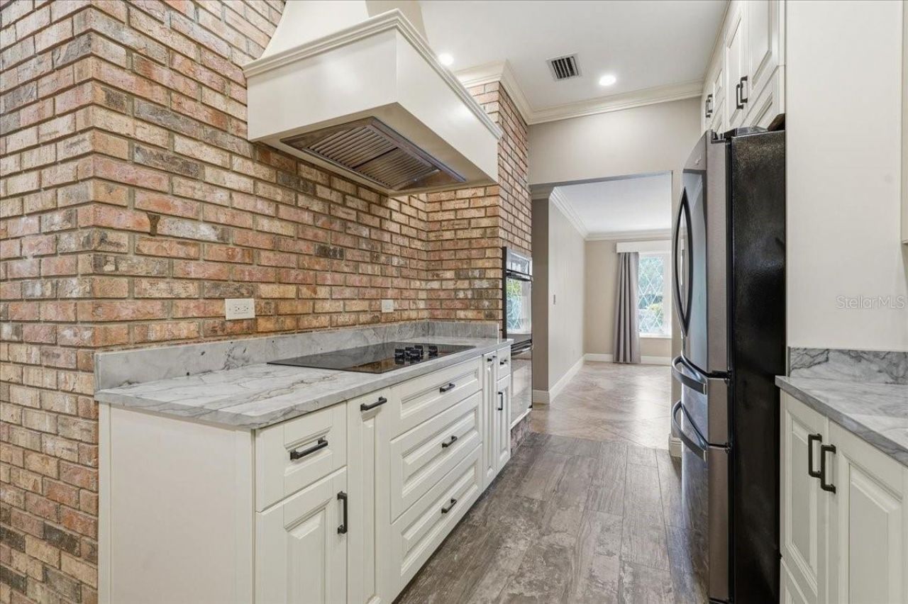 325 Sheffield Circle W, Palm Harbor, FL 34683 Photo