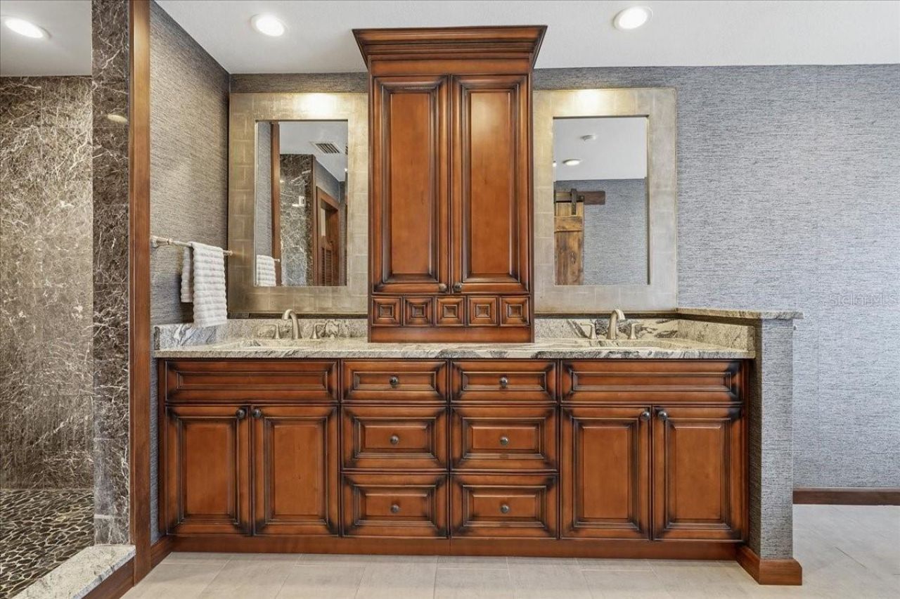 325 Sheffield Circle W, Palm Harbor, FL 34683 Photo