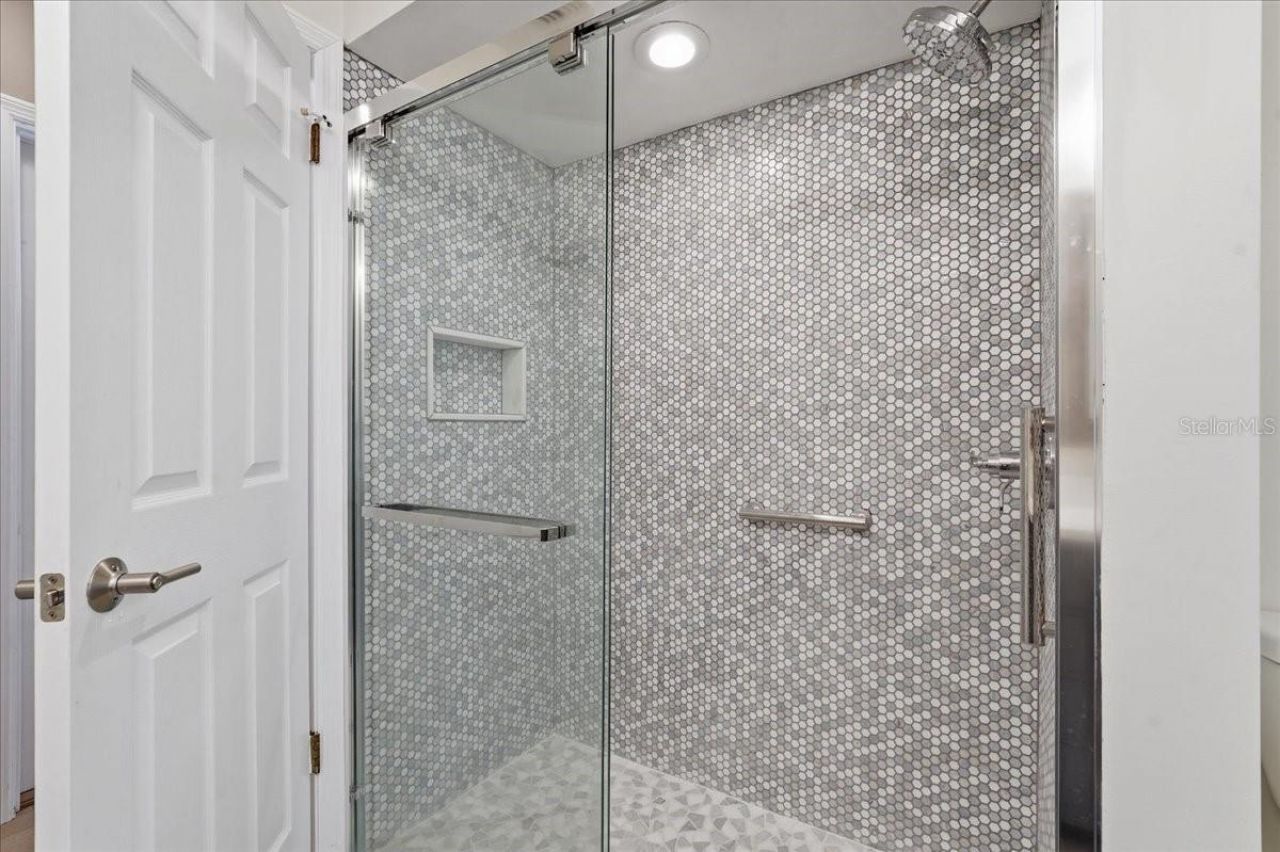 325 Sheffield Circle W, Palm Harbor, FL 34683 Photo