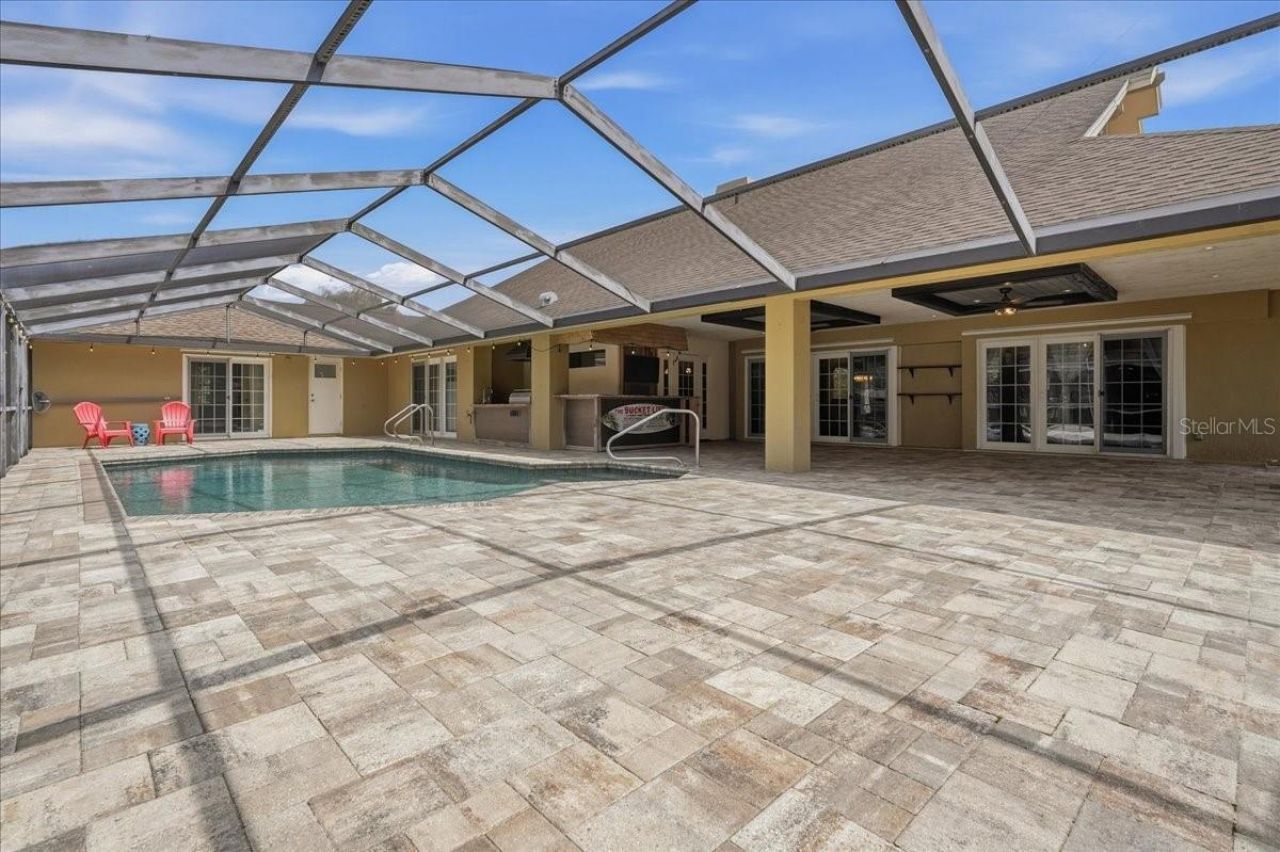 325 Sheffield Circle W, Palm Harbor, FL 34683 Photo