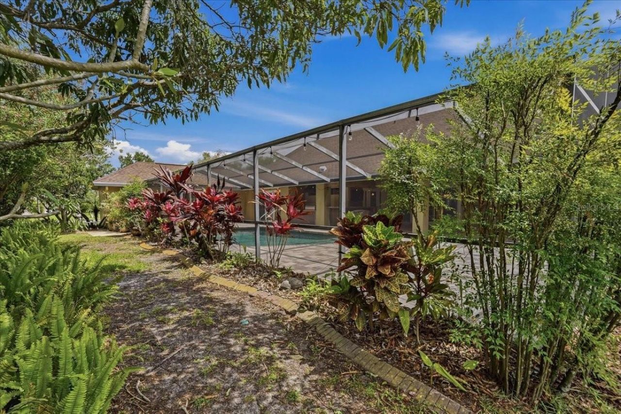 325 Sheffield Circle W, Palm Harbor, FL 34683 Photo