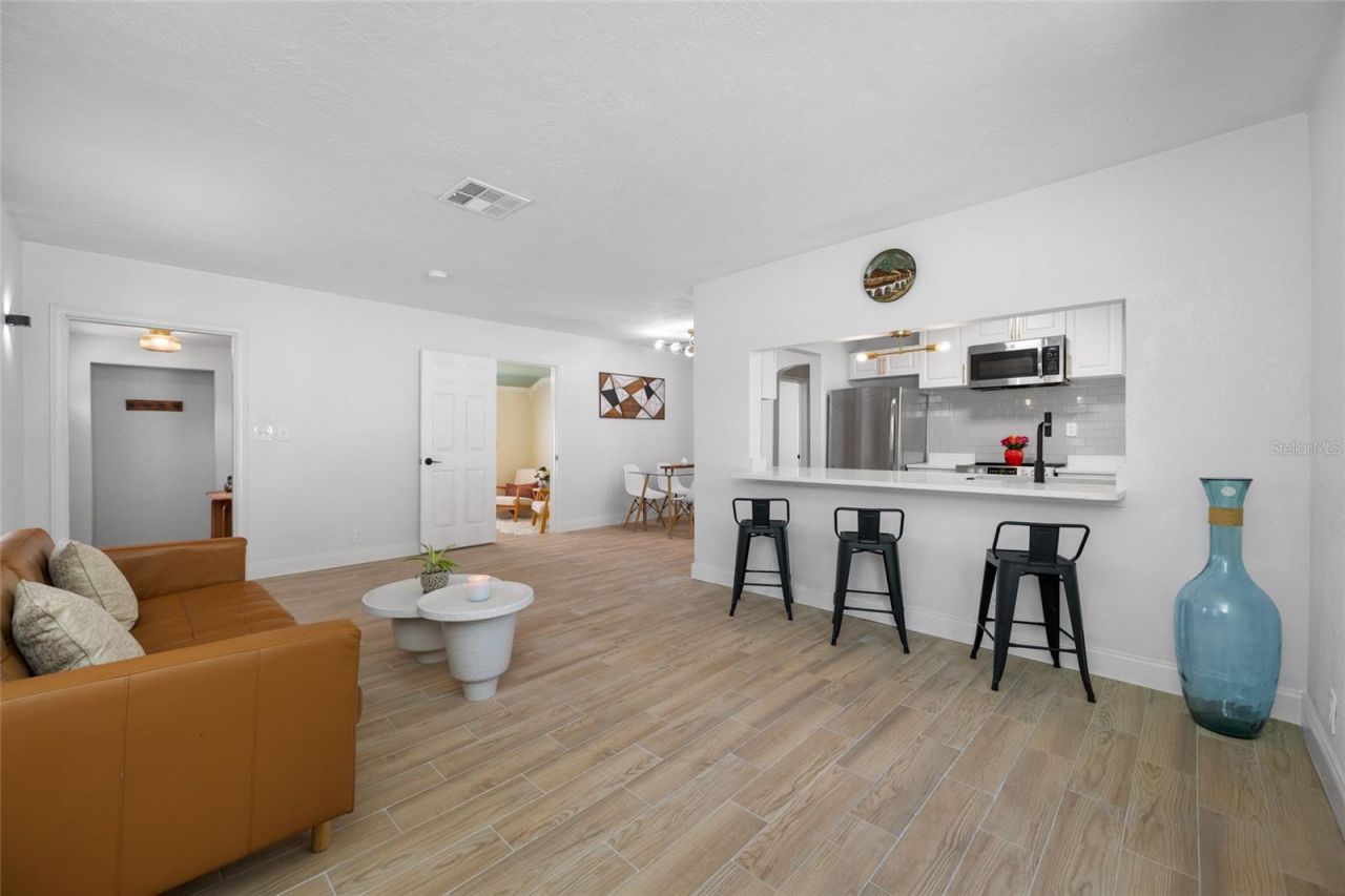 821 19th Avenue S, Saint Petersburg, FL 33705 Photo