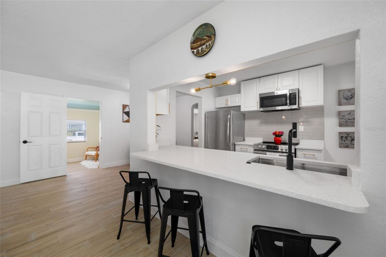 821 19th Avenue S, Saint Petersburg, FL 33705 Photo