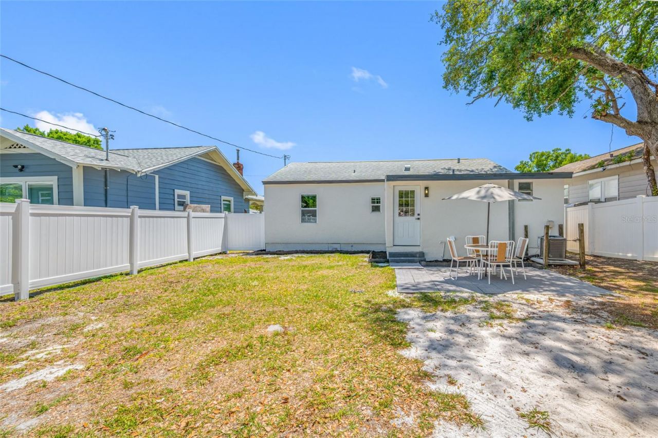 821 19th Avenue S, Saint Petersburg, FL 33705 Photo