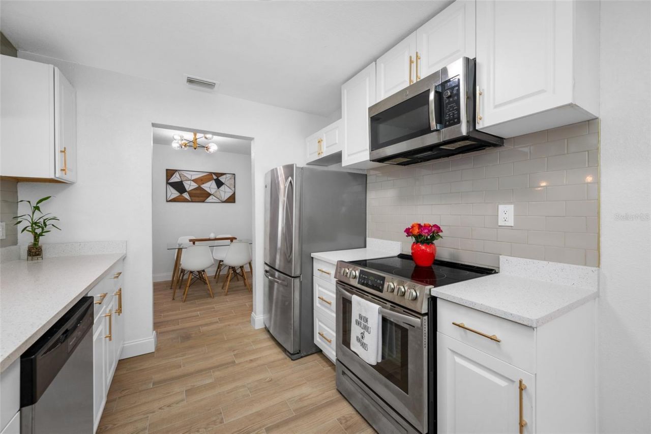 821 19th Avenue S, Saint Petersburg, FL 33705 Photo