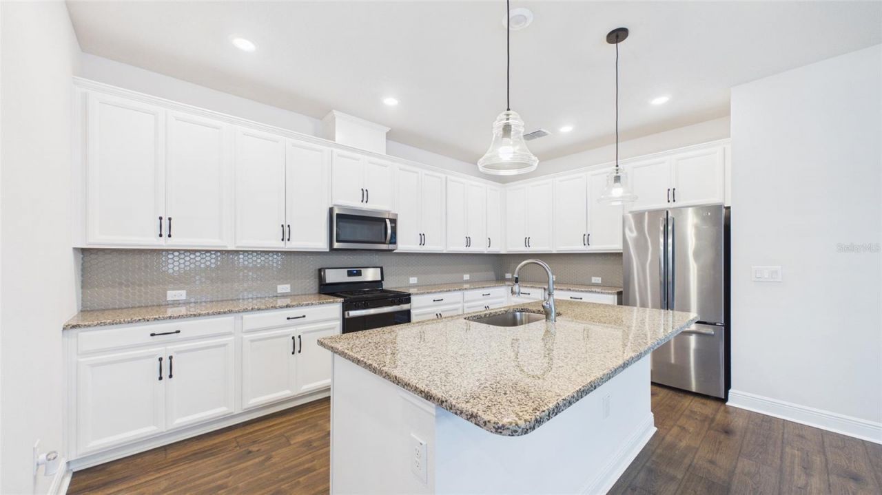 13890 Kingfisher Glen Drive , Lithia, FL 33547 Photo