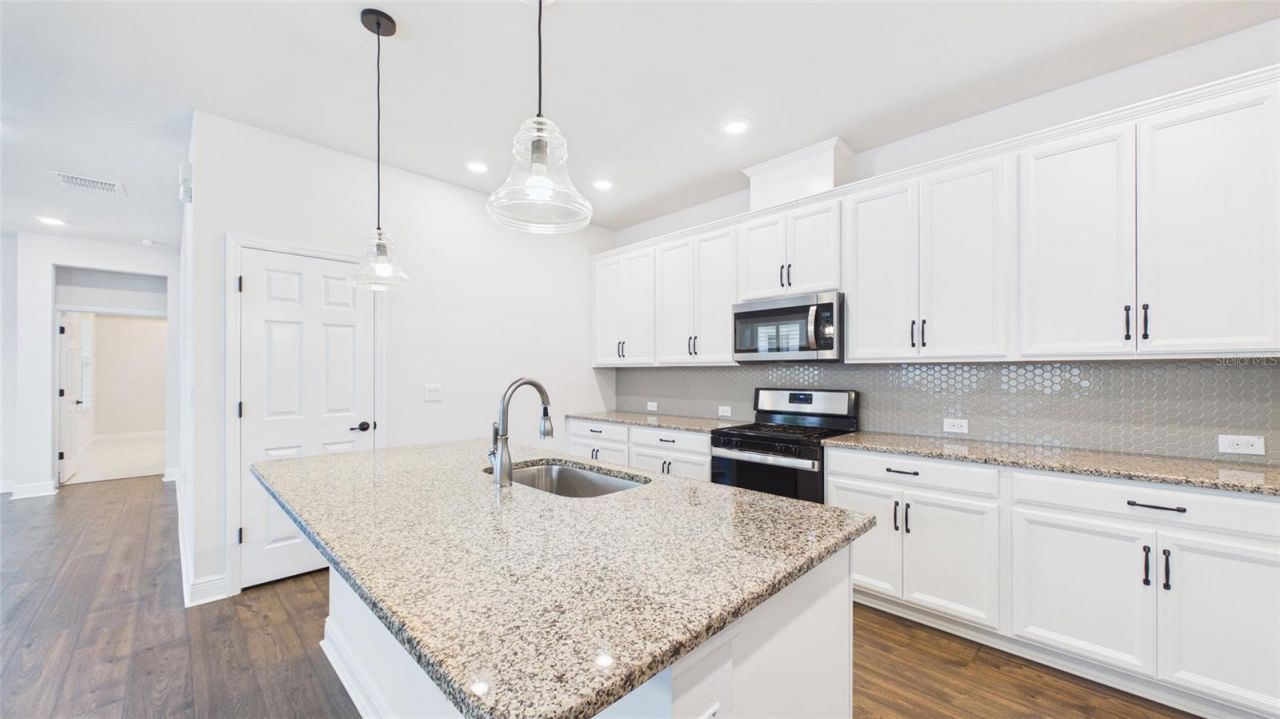 13890 Kingfisher Glen Drive , Lithia, FL 33547 Photo