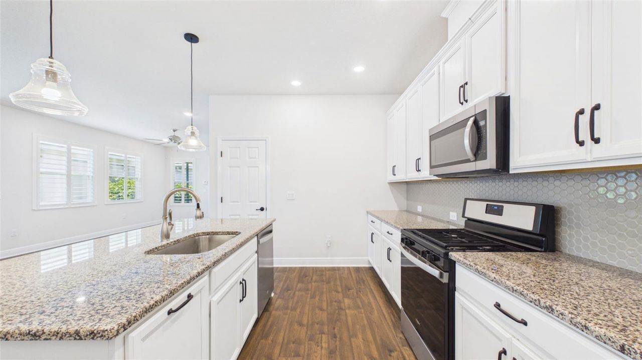 13890 Kingfisher Glen Drive , Lithia, FL 33547 Photo