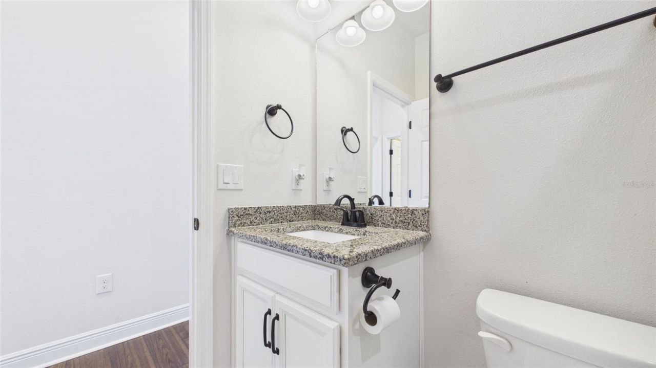 13890 Kingfisher Glen Drive , Lithia, FL 33547 Photo