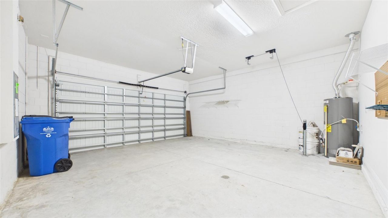 13890 Kingfisher Glen Drive , Lithia, FL 33547 Photo