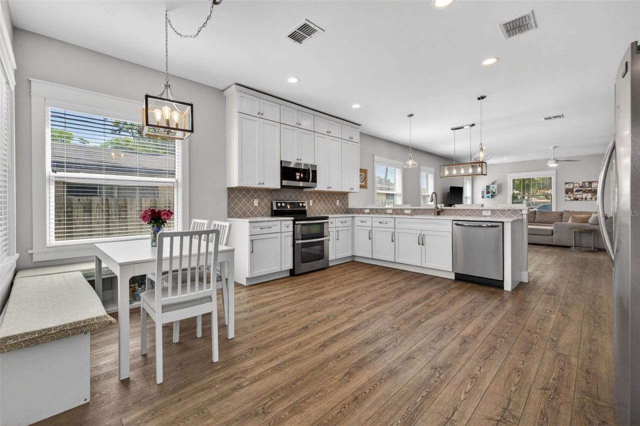 1137 55th Avenue N, Saint Petersburg, FL 33703 Photo