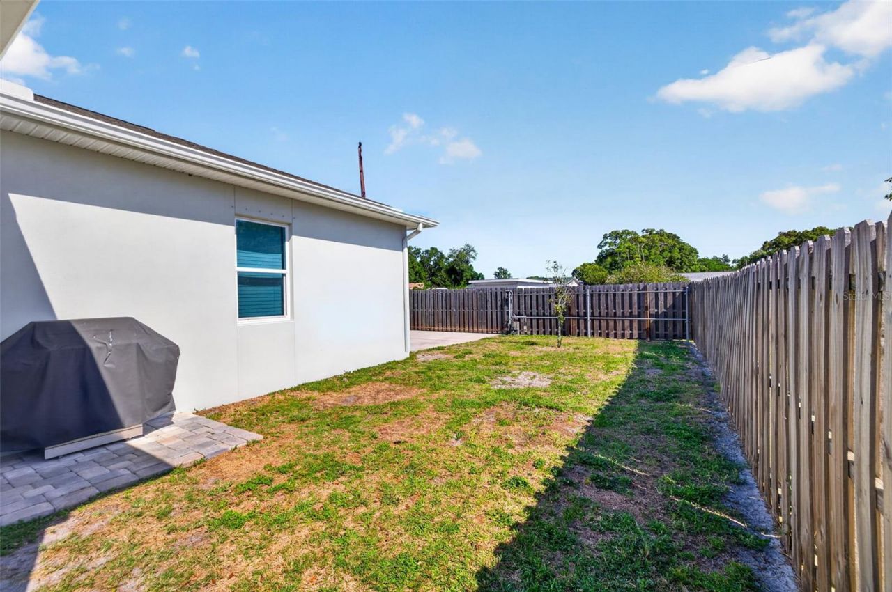 1137 55th Avenue N, Saint Petersburg, FL 33703 Photo