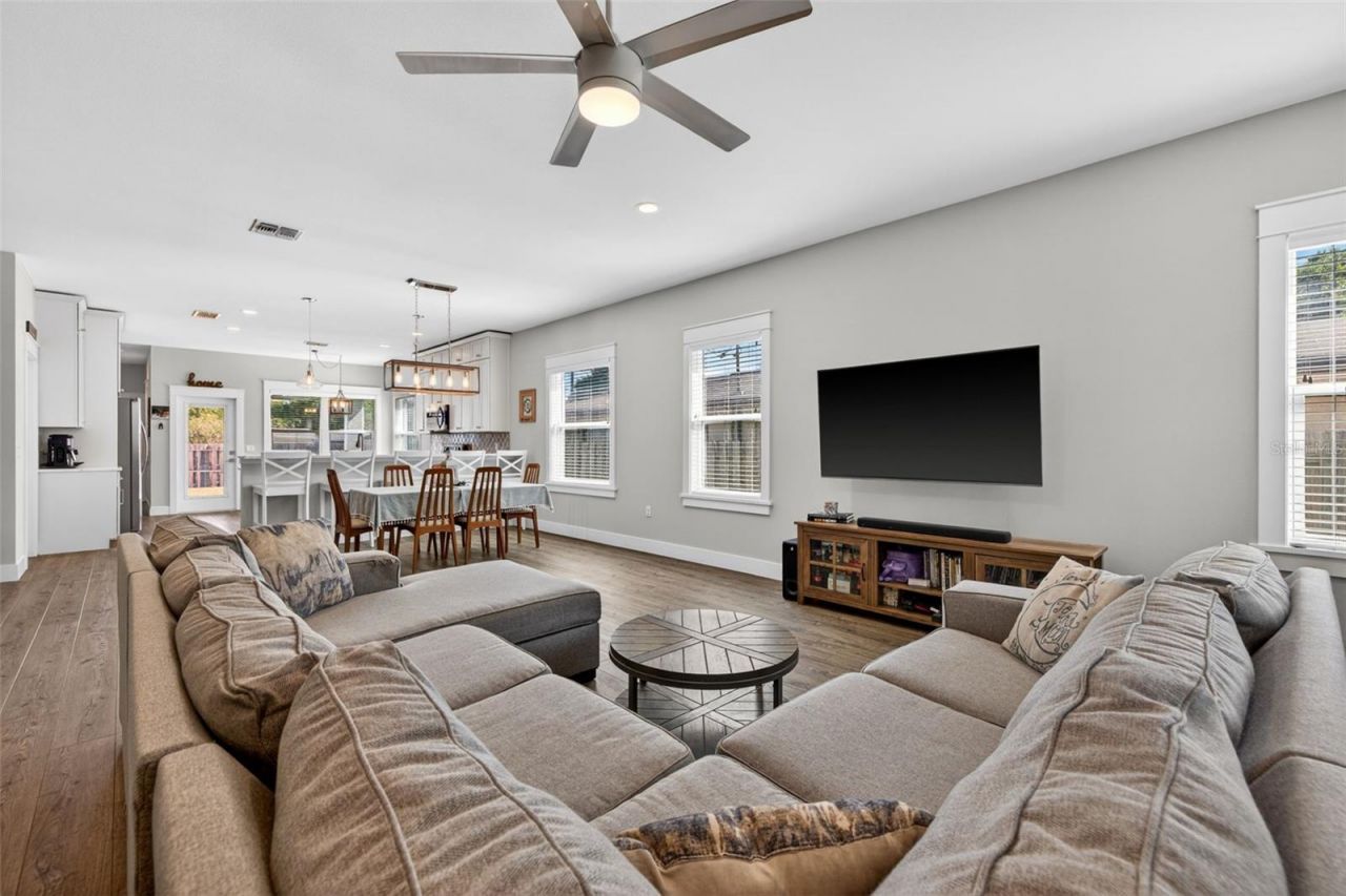 1137 55th Avenue N, Saint Petersburg, FL 33703 Photo