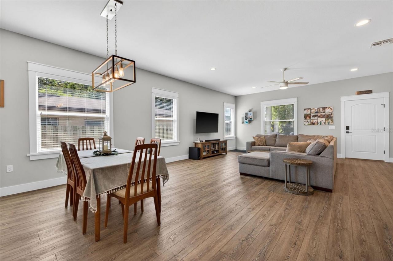 1137 55th Avenue N, Saint Petersburg, FL 33703 Photo