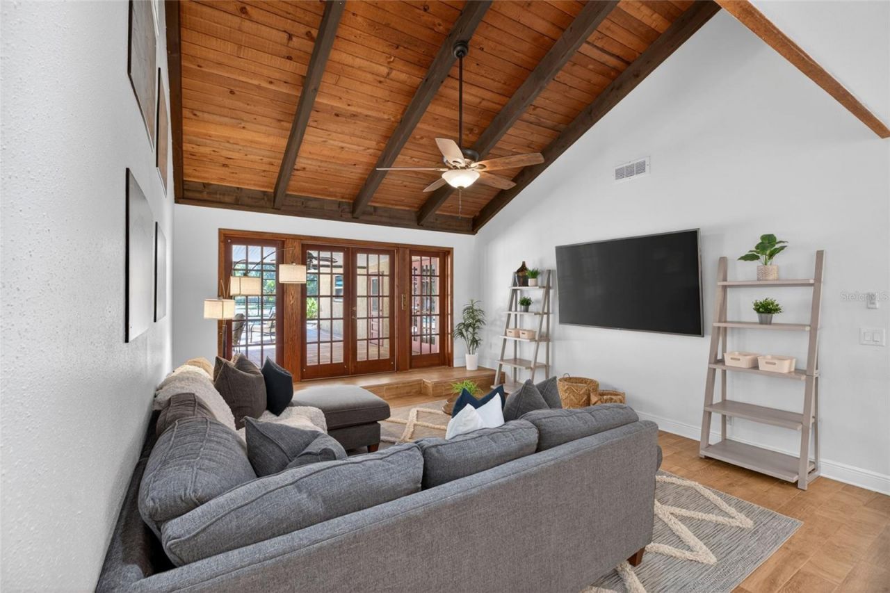 1026 Crystal Lake Road , Lutz, FL 33548 Photo