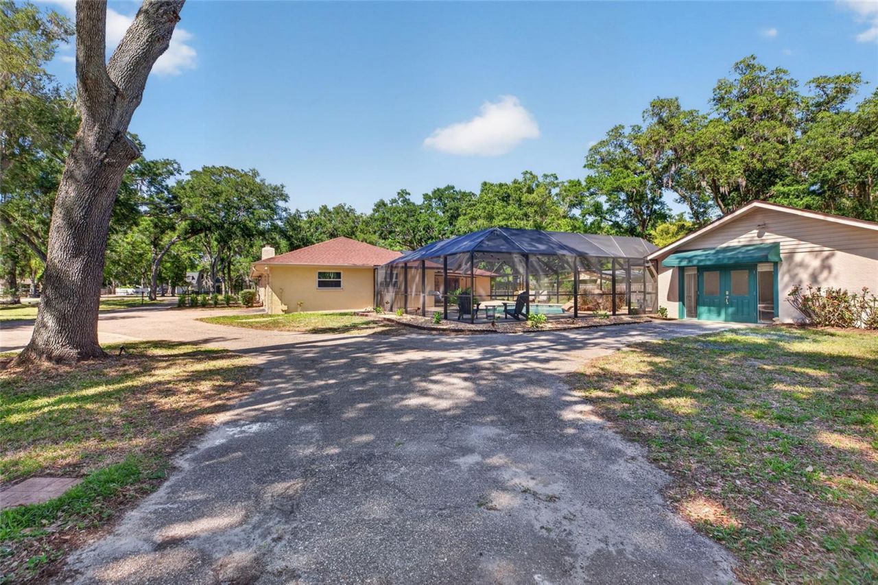 1026 Crystal Lake Road , Lutz, FL 33548 Photo