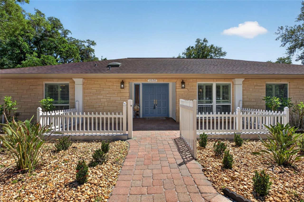 1026 Crystal Lake Road , Lutz, FL 33548 Photo