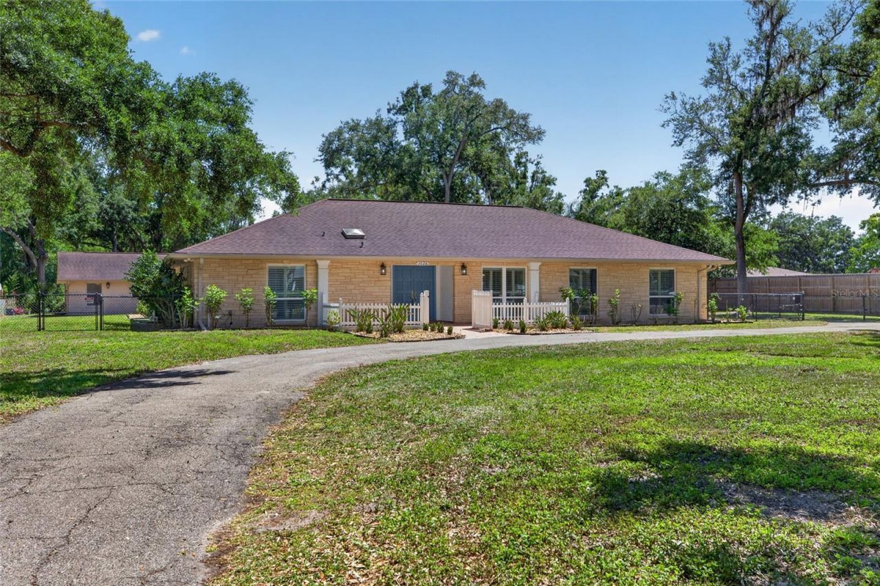 1026 Crystal Lake Road , Lutz, FL 33548 Photo