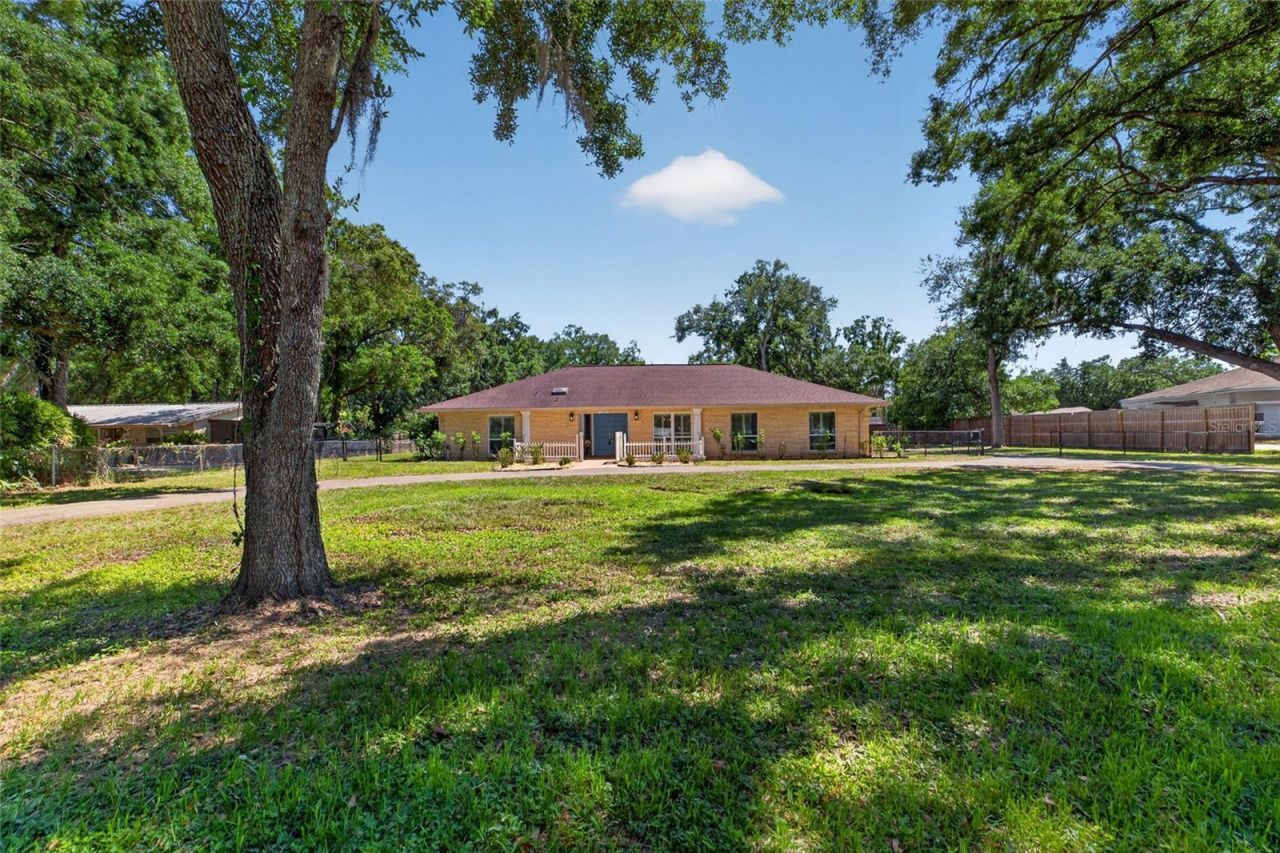 1026 Crystal Lake Road , Lutz, FL 33548 Photo