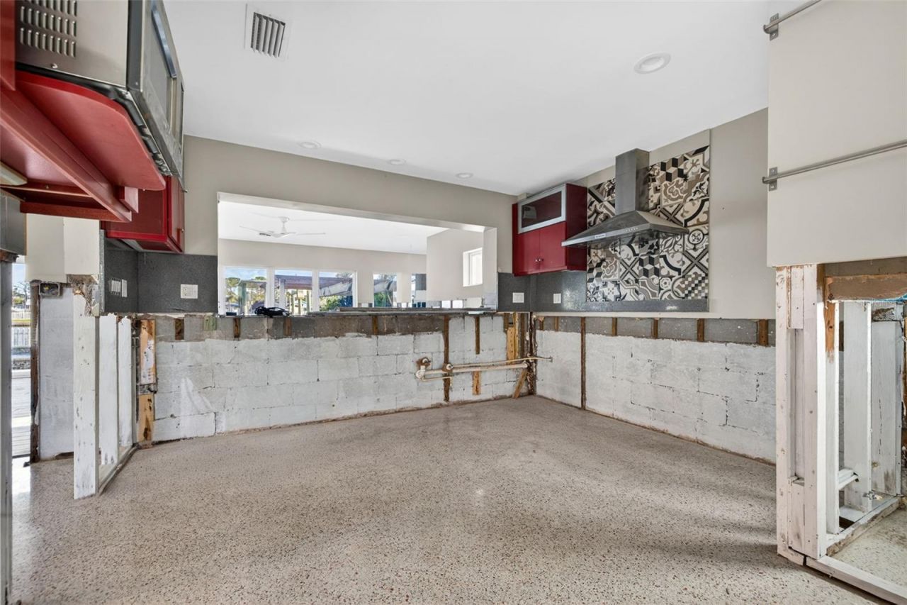 316 89th Avenue Ne, Saint Petersburg, FL 33702 Photo