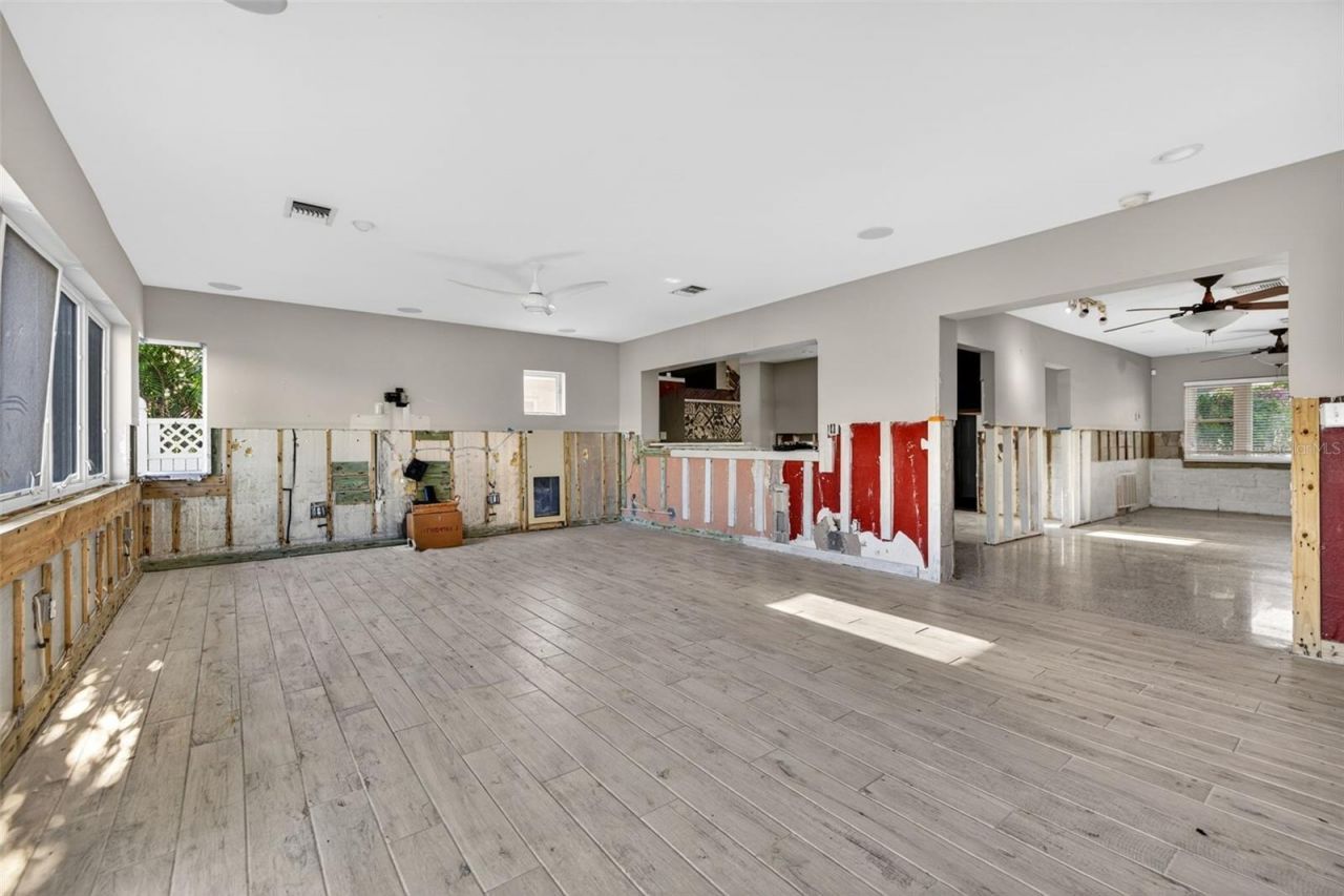 316 89th Avenue Ne, Saint Petersburg, FL 33702 Photo